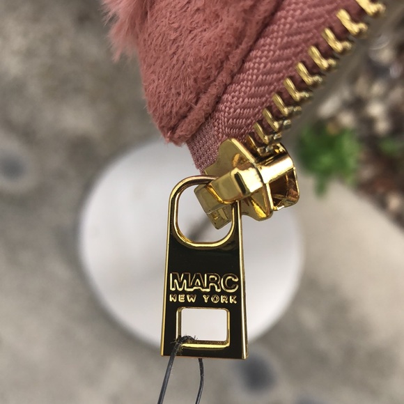 NWT Marc New York “Andrew Marc” Fluffy Soft Vest size Small - Picture 11 of 17